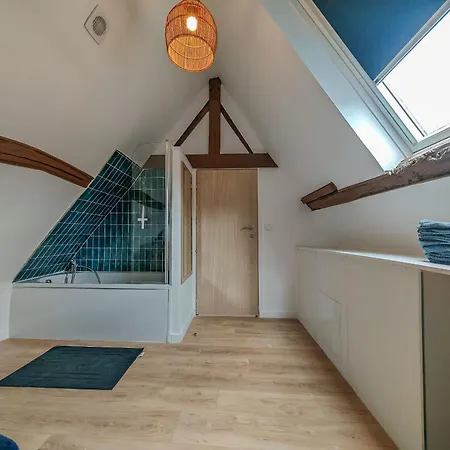 Holiday home Belle Maison Honfleuraise 10-14 Pers Piscine *