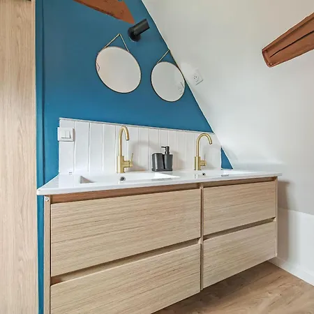 Holiday home Belle Maison Honfleuraise 10-14 Pers Piscine *
