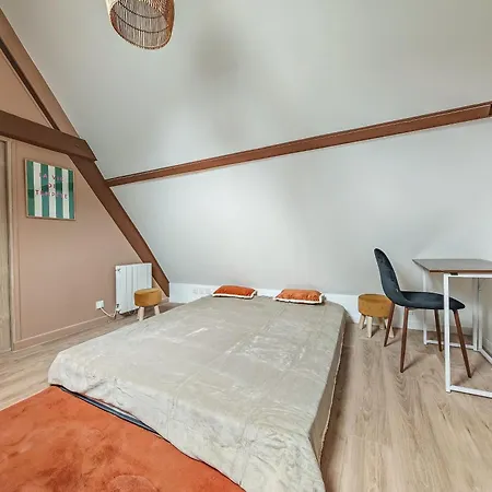 Holiday home Belle Maison Honfleuraise 10-14 Pers Piscine