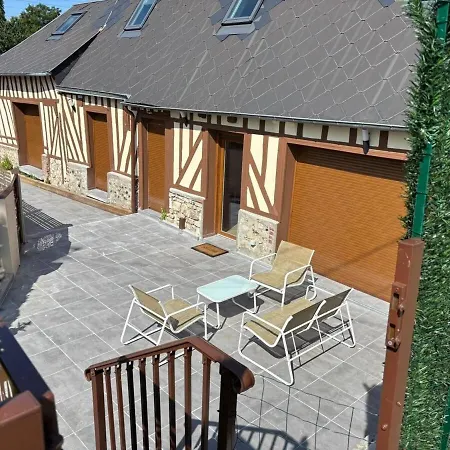 Holiday home Belle Maison Honfleuraise 10-14 Pers Piscine Fatouville-Grestain