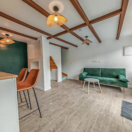 Holiday home Belle Maison Honfleuraise 10-14 Pers Piscine Fatouville-Grestain
